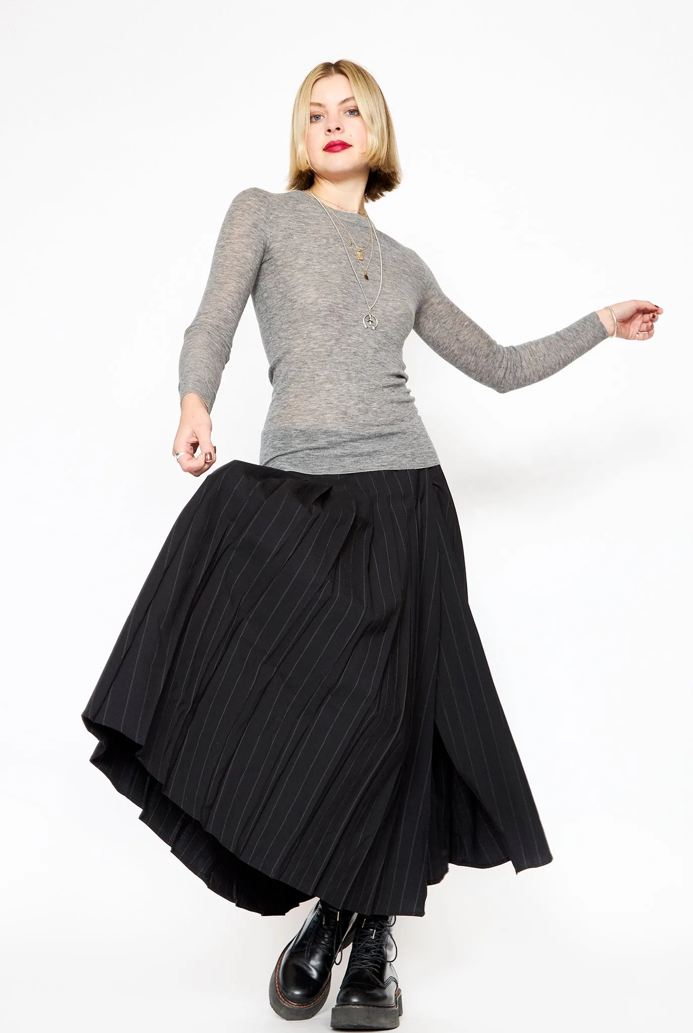 Elegant Womens Pleated Pinstripe Midi Skirt - Versatile High-Waisted Office Chic