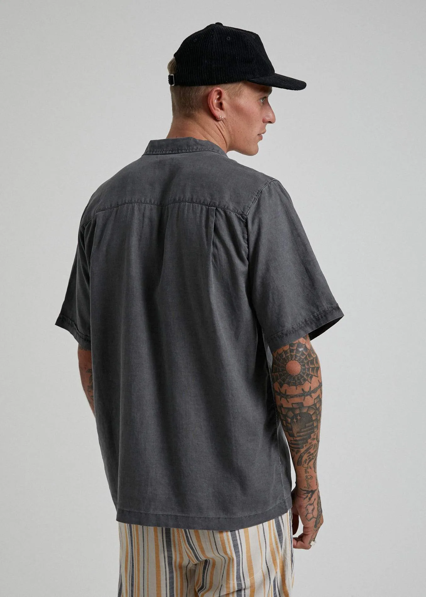 Afends Mens Mota - Hemp Cuban Short Sleeve Shirt - Stone Black