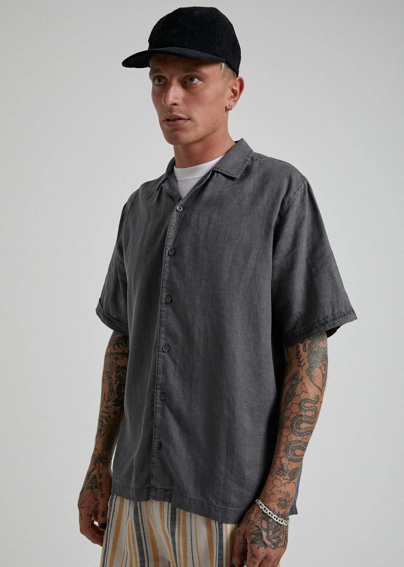 Afends Mens Mota - Hemp Cuban Short Sleeve Shirt - Stone Black