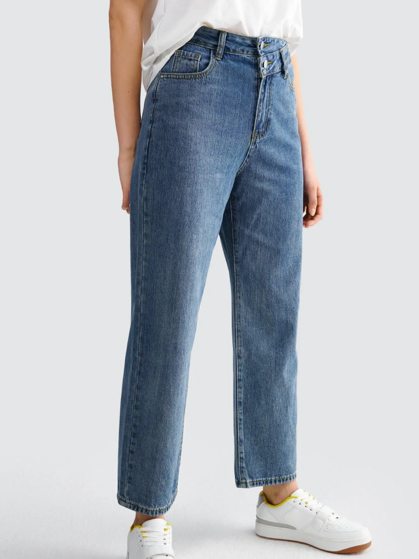 Casual Button Pocket Straight Leg Jeans