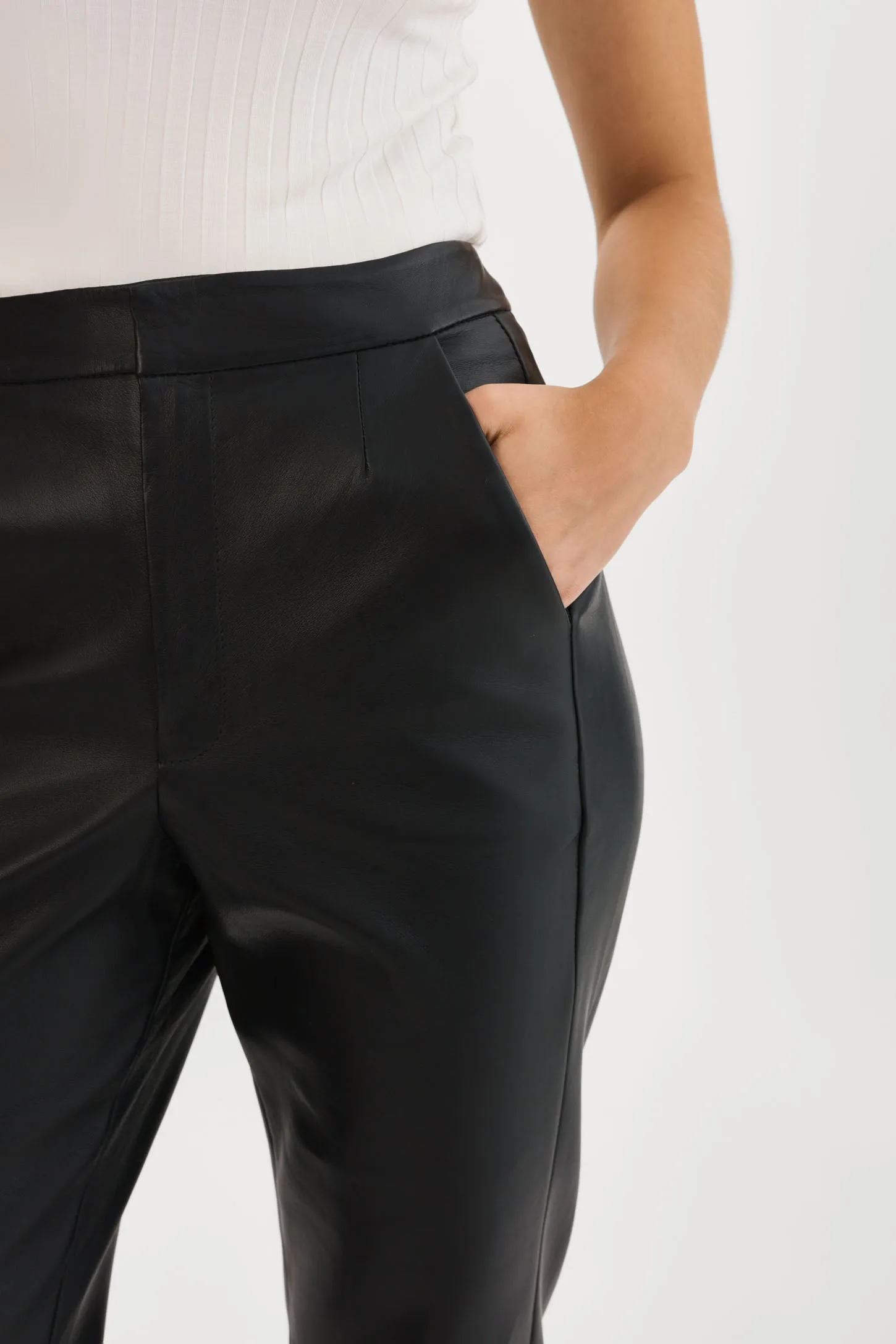 EVIN | Leather Pants