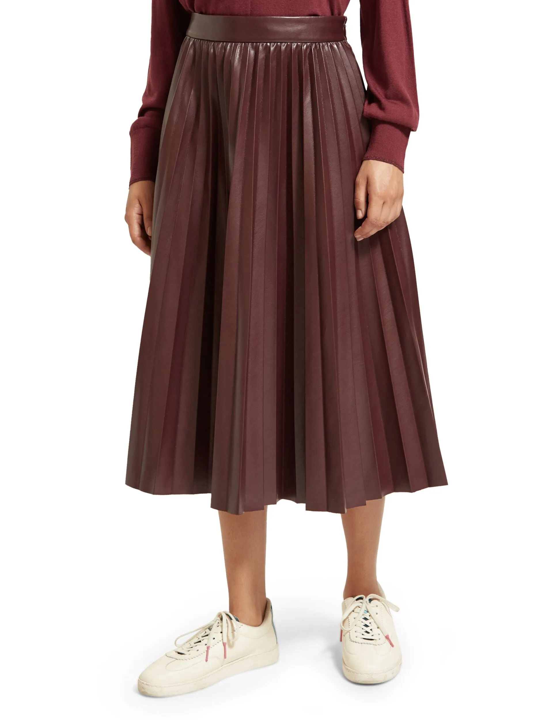 Faux leather pleated high rise midi skirt in Bordeaux