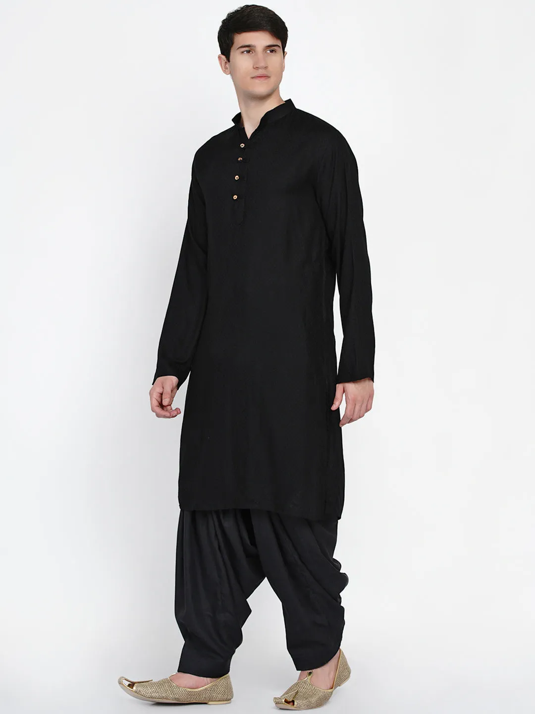 Men Black Pleated Pure Cotton Kurta with Salwar