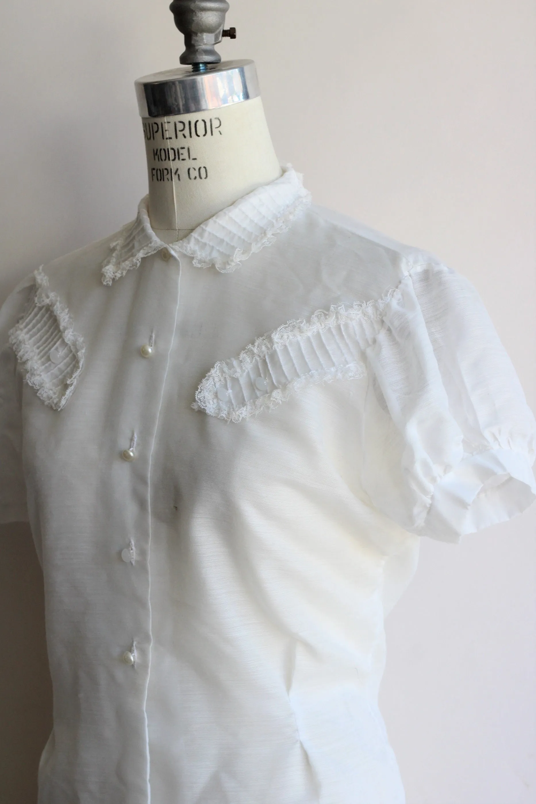 Vintage 1950s White Ruffled Blouse